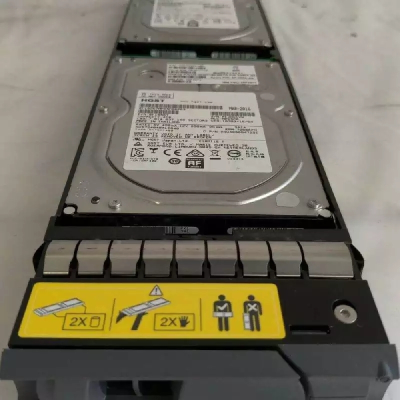 X480A-R6 108-00302+B0 8TB  FAS8020A 存储柜硬盘
