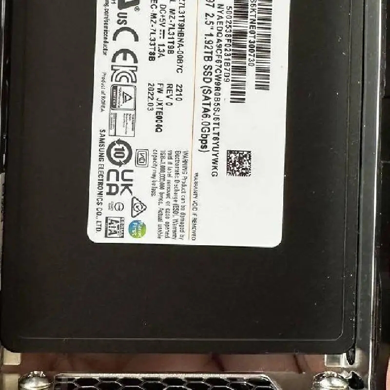 V02325T000000000 PM897 1.92T SSD SATA 服务器硬盘