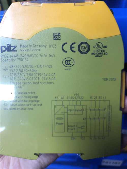 PILZ现货双通道安全继电器750105PNOZS5